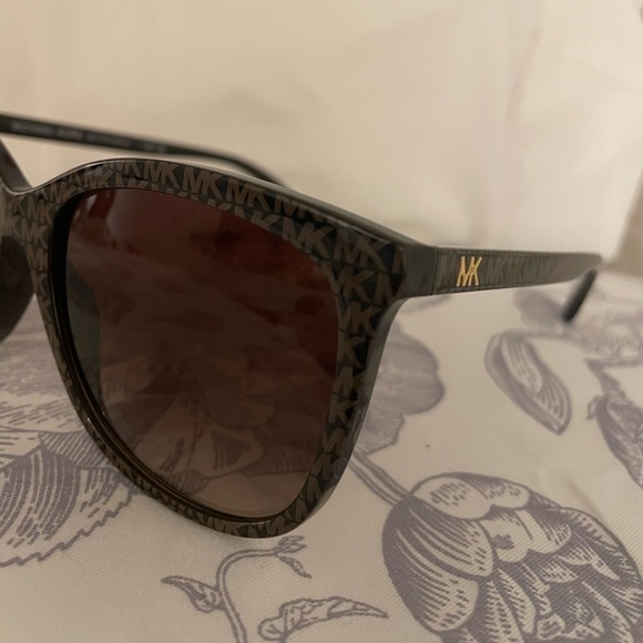 Michael Kors Sunglasses Dark Brown - Picture 2 of 5
